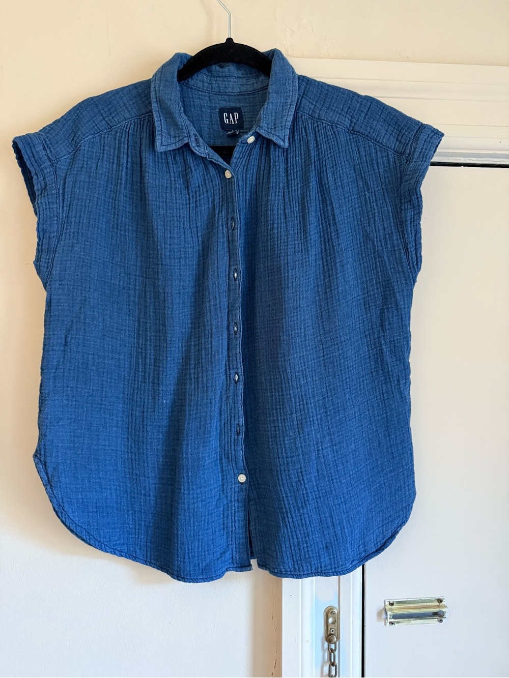 GAP Short Sleeve Button-Down Gauze Shirt in Denim Blue